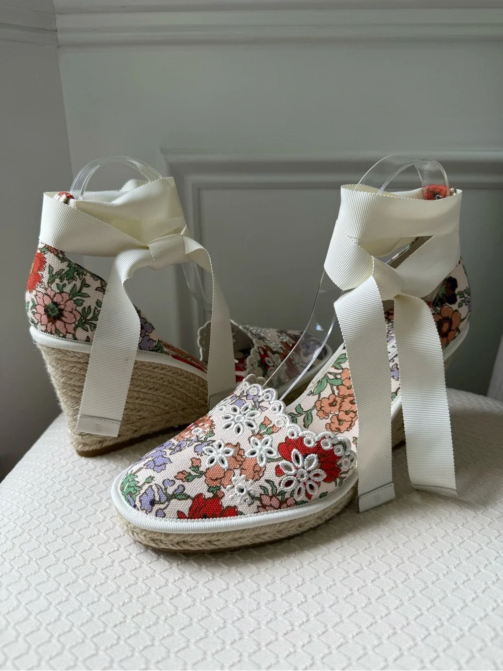 Veronica Beard Soleil White Floral Embroidered Espadrille Wedges Sandal